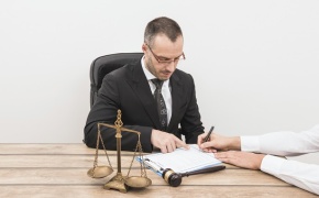 Những điều cần biết về ngành luật tại Luxembourg 