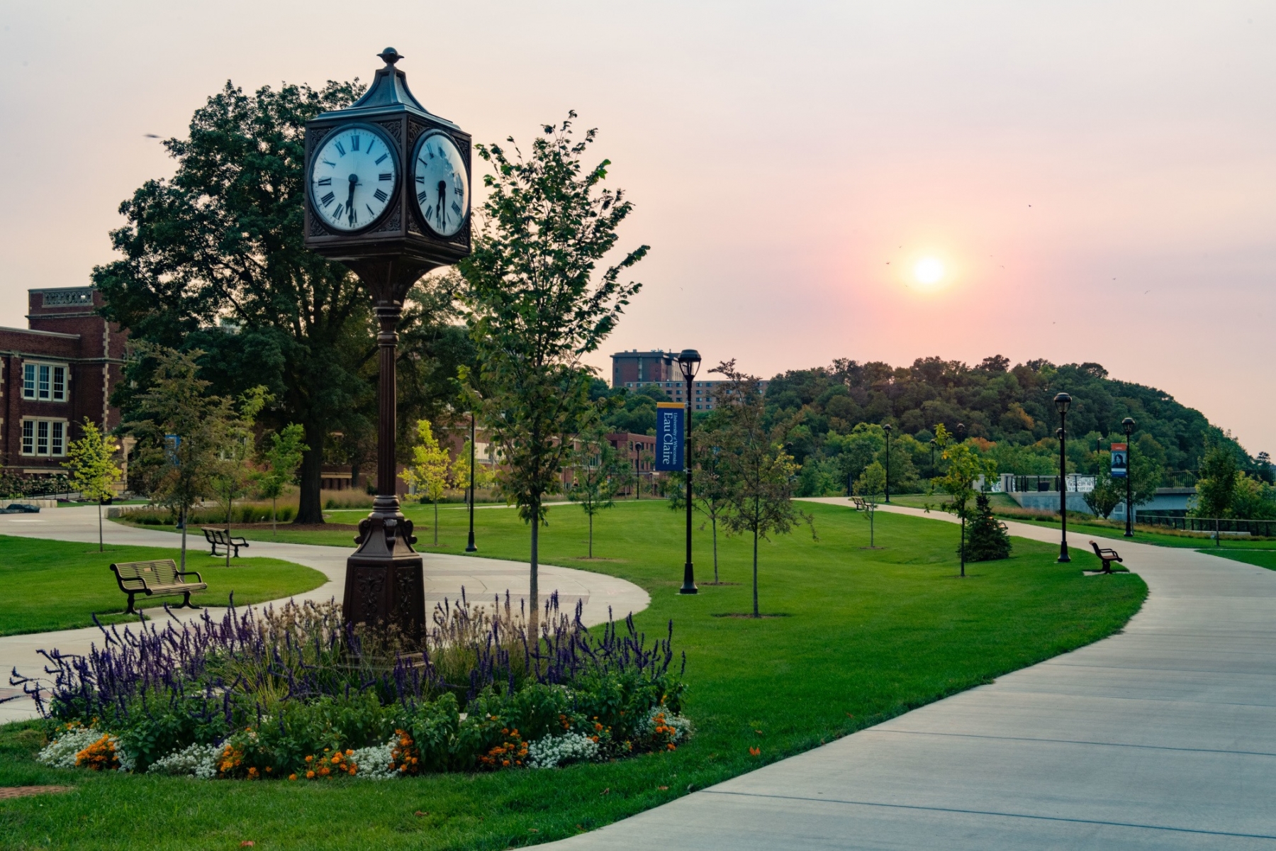 Khuôn viên University of Wisconsin - Eau Claire