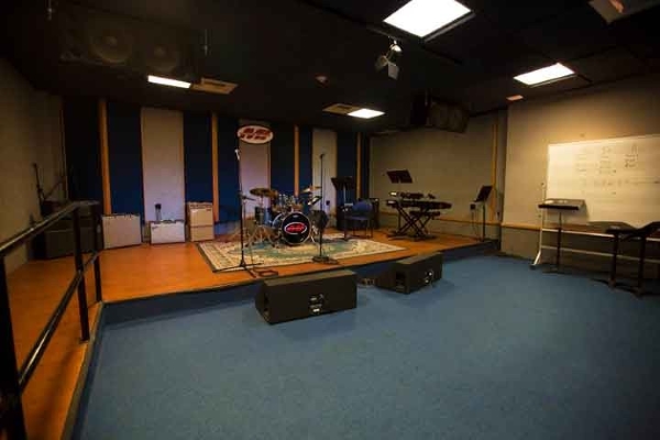 Một trong những phòng biểu diễn tại Musicians Institute
