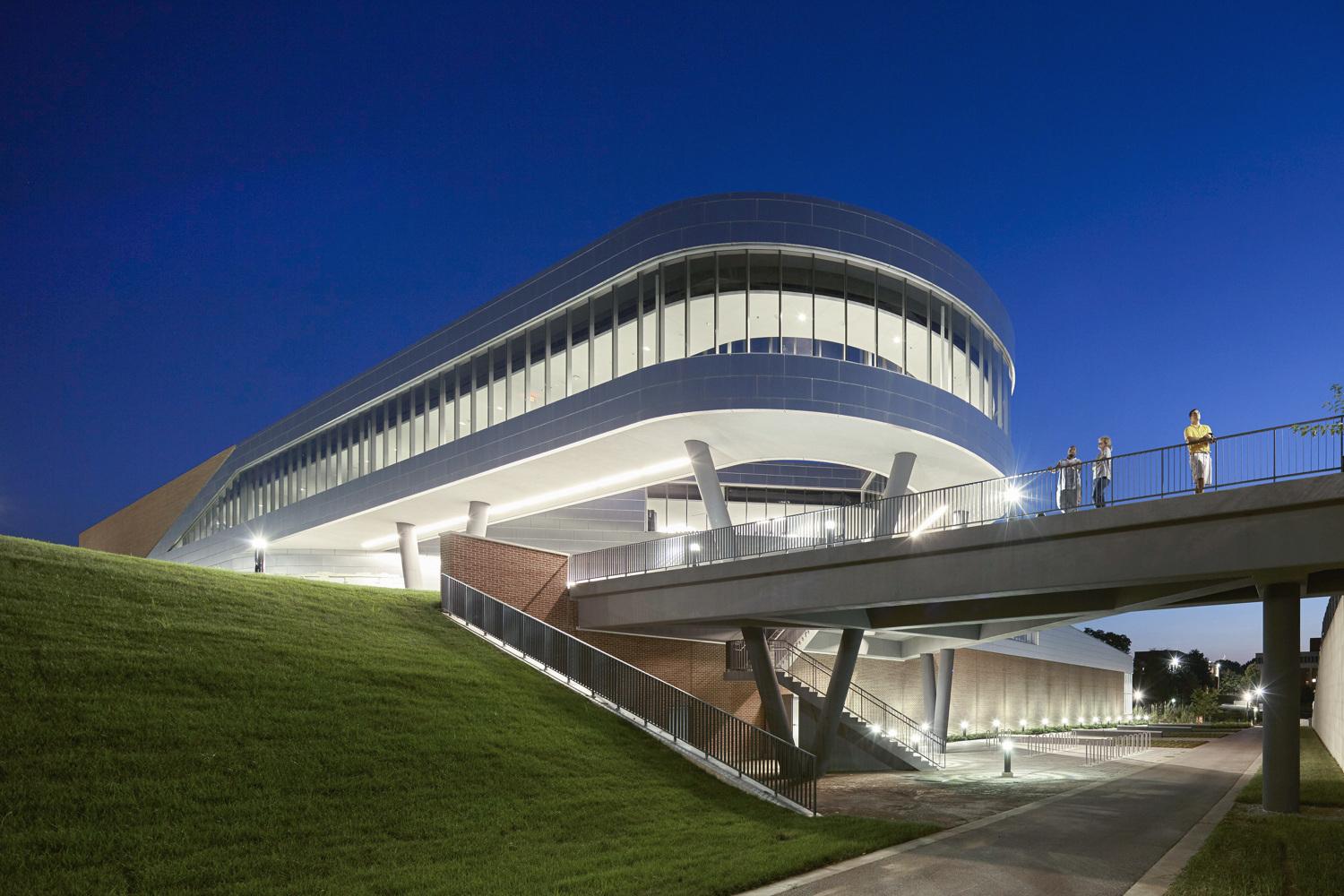 Trải nghiệm học tập tại Đại học Missouri - St. Louis