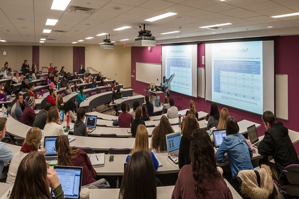 đại học kỹ thuật UMass Amherst