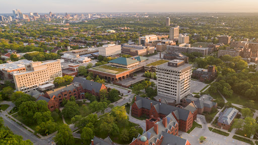 có nên chọn đại học Wisconsin-Milwaukee